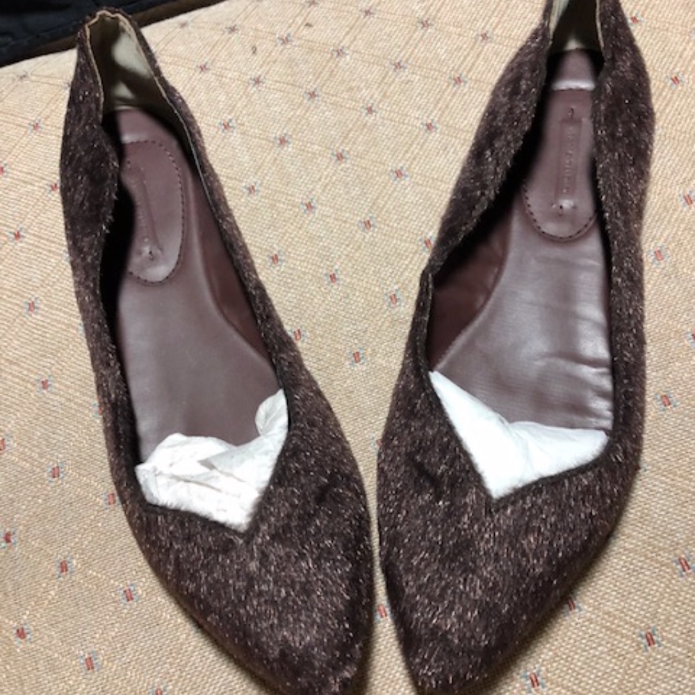 Shoes - Picture 7 of 8